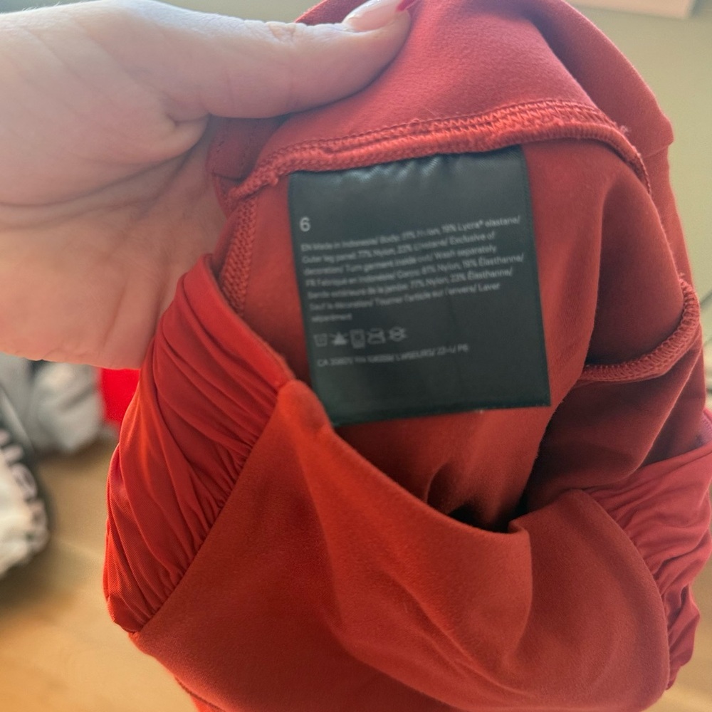 Red Ruffle Leggings - Picture 4 of 4
